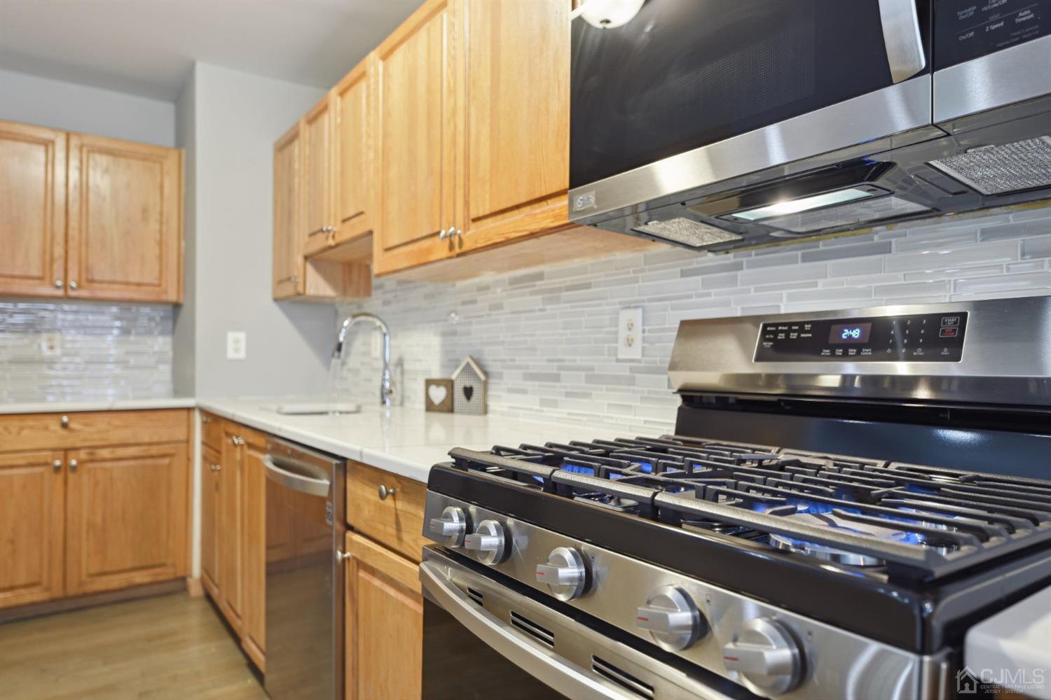 268 Retta Court Piscataway, NJ 08854 - Photo 16 of 44 Gallery Image 16