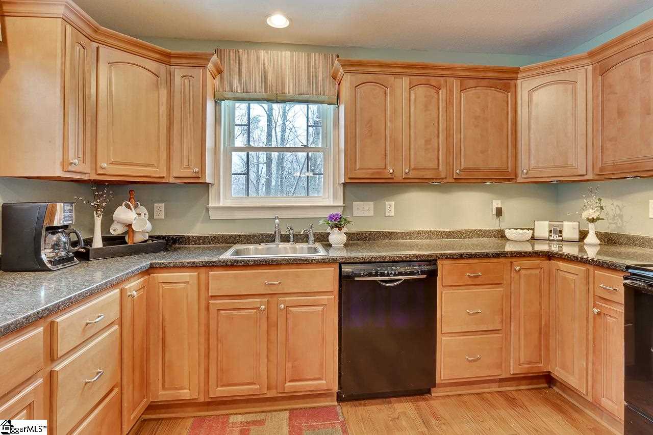 415 Tanner Road Taylors, SC 29687 - Photo 11 of 36 Gallery Image 11