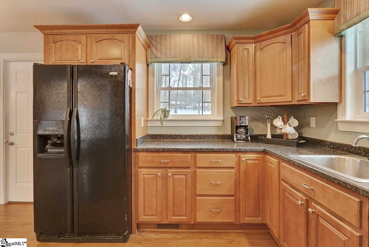 415 Tanner Road Taylors, SC 29687 - Photo 12 of 36 Gallery Image 12