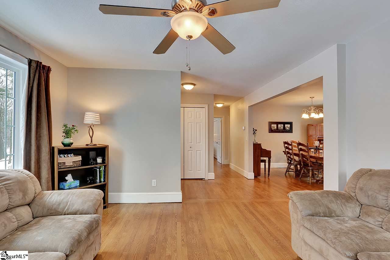 415 Tanner Road Taylors, SC 29687 - Photo 17 of 36 Gallery Image 17