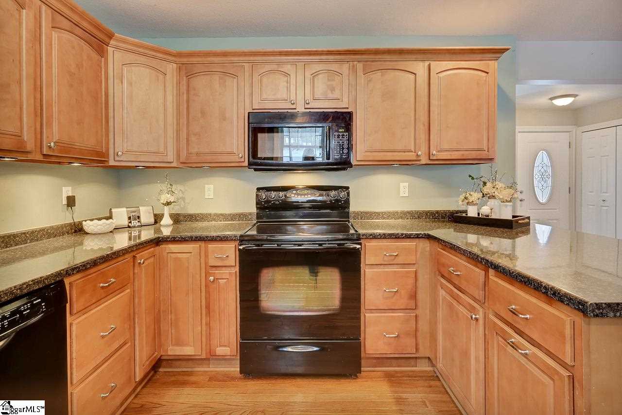 415 Tanner Road Taylors, SC 29687 - Photo 10 of 36 Gallery Image 10