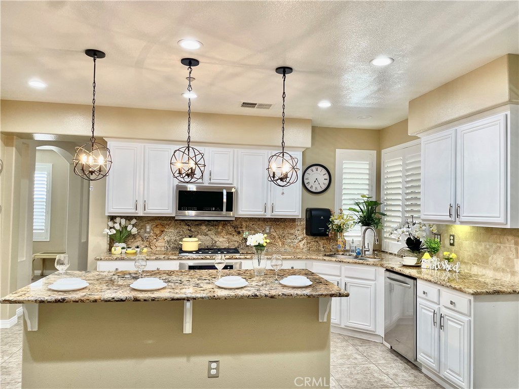 8004 Palm View Lane Riverside, CA 92508 - Photo 19 of 60