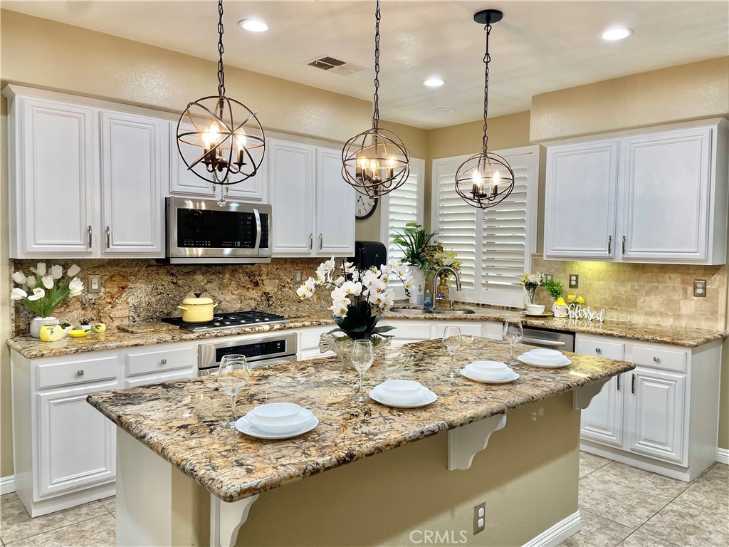 8004 Palm View Lane Riverside, CA 92508 - Photo 20 of 60