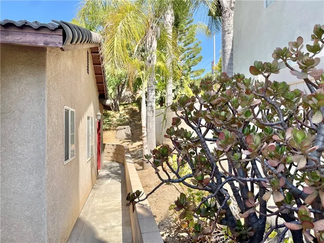 $949,999 | 8004 Palm View Lane, Riverside, CA 92508