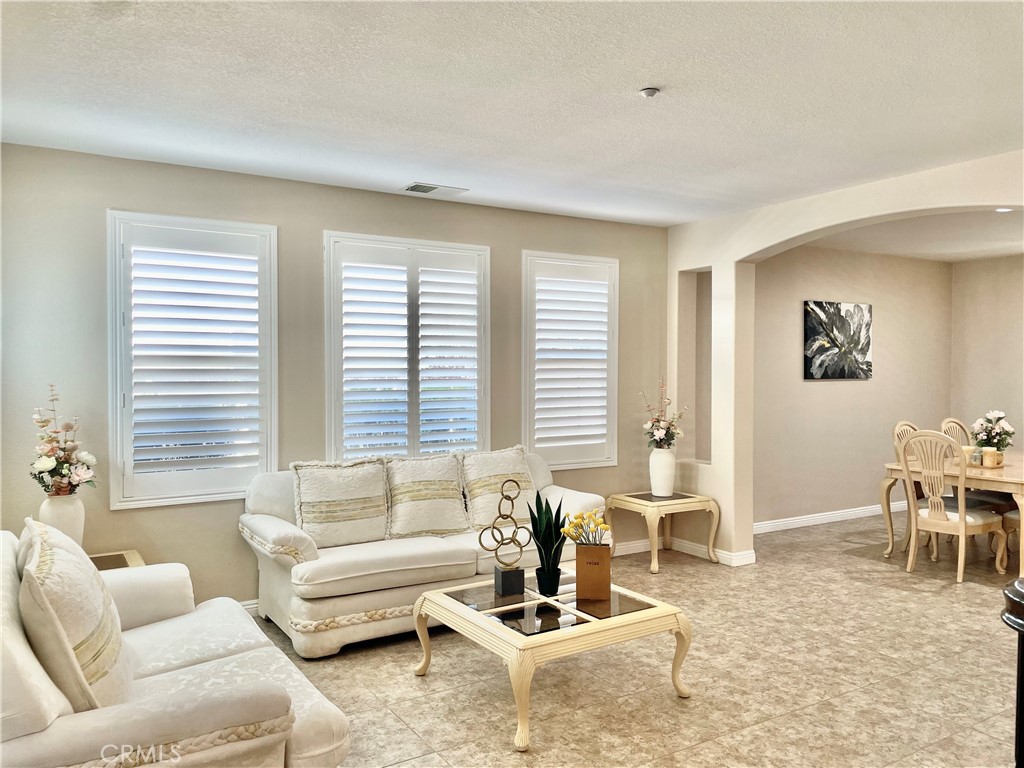 8004 Palm View Lane Riverside, CA 92508 - Photo 9 of 60