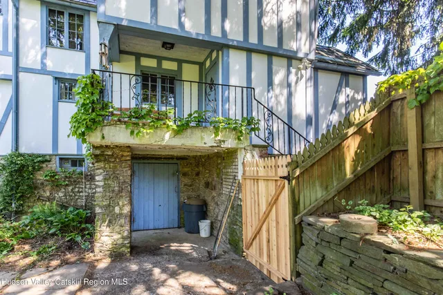 $1,150,000 | 2 Malden Avenue, Saugerties, NY 12477