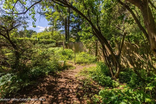 $1,150,000 | 2 Malden Avenue, Saugerties, NY 12477