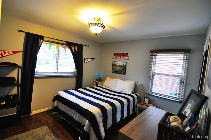 2832 Pembroke Road Birmingham, MI 48009 - Photo 11 of 21