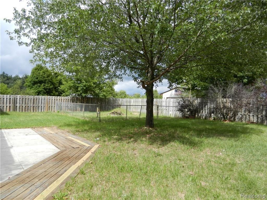 8956 Davisburg Road Clarkston, MI 48348 - Photo 9 of 38 Rear fenced yard.JPG