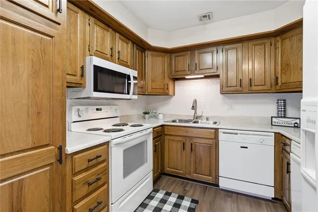 $169,900 | 1412 West Stone Boulevard, Raymore, MO 64083