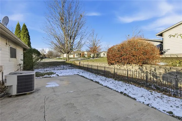 $169,900 | 1412 West Stone Boulevard, Raymore, MO 64083