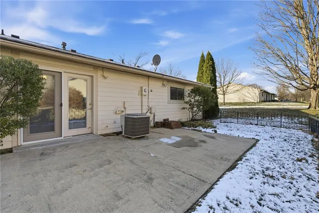 $169,900 | 1412 West Stone Boulevard, Raymore, MO 64083