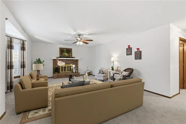 $169,900 | 1412 West Stone Boulevard, Raymore, MO 64083