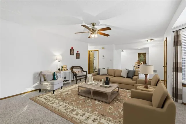 $169,900 | 1412 West Stone Boulevard, Raymore, MO 64083