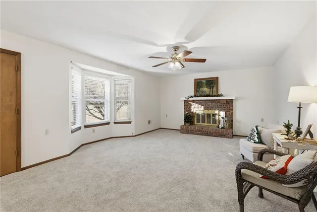 $169,900 | 1412 West Stone Boulevard, Raymore, MO 64083