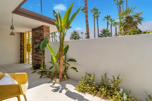$1,695,000 | 2598 South Camino Real, Palm Springs, CA 92264