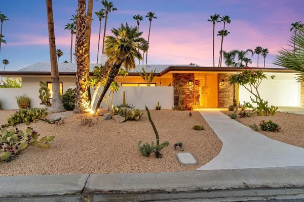 $1,695,000 | 2598 South Camino Real, Palm Springs, CA 92264