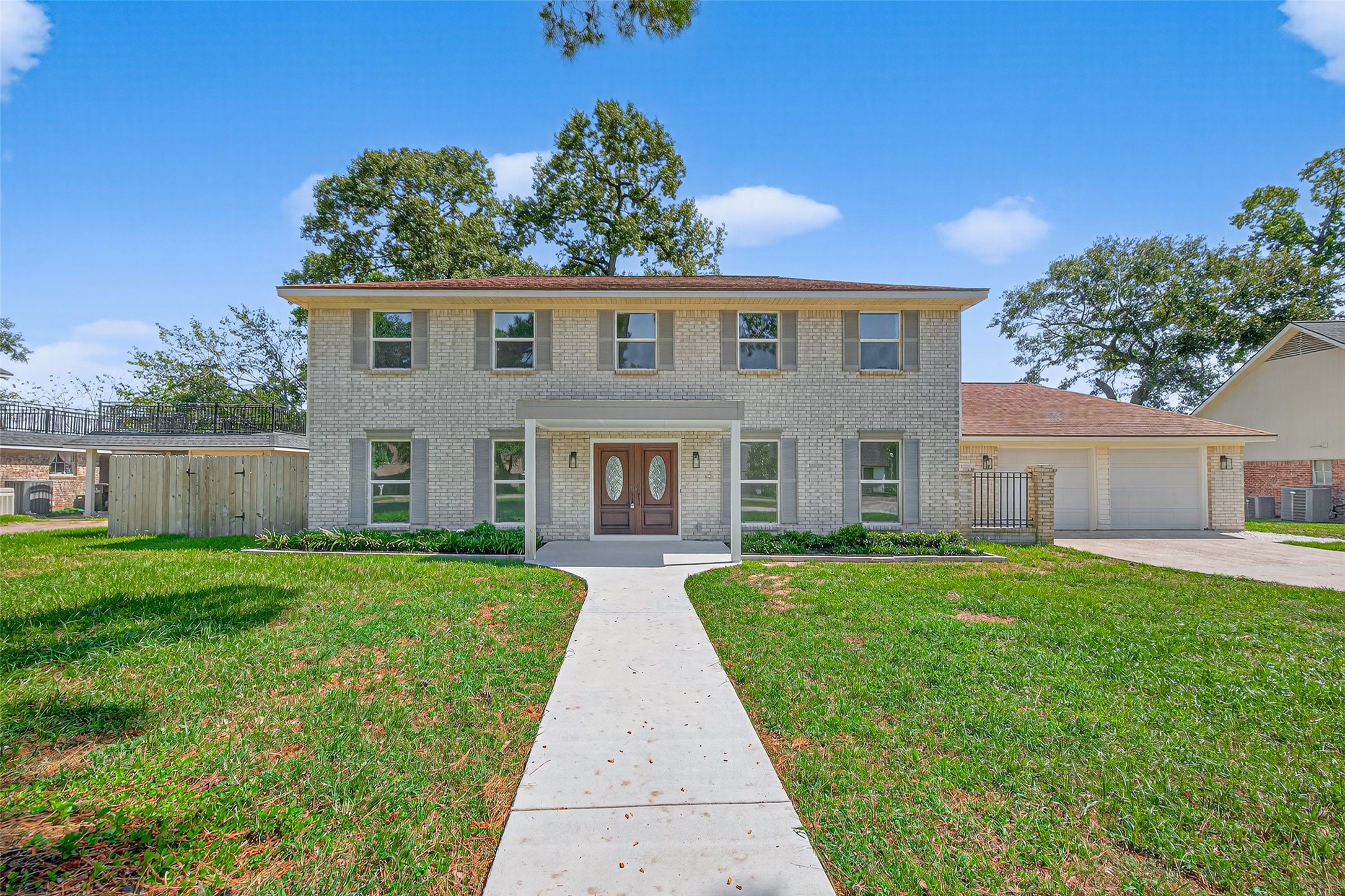 559 Hampton Road Conroe, TX 77302 - Photo 2 of 49 Welcome to your new home!