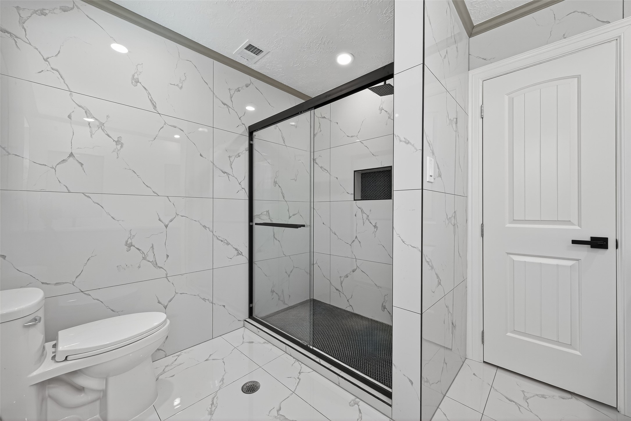 559 Hampton Road Conroe, TX 77302 - Photo 35 of 49 Bathroom shower