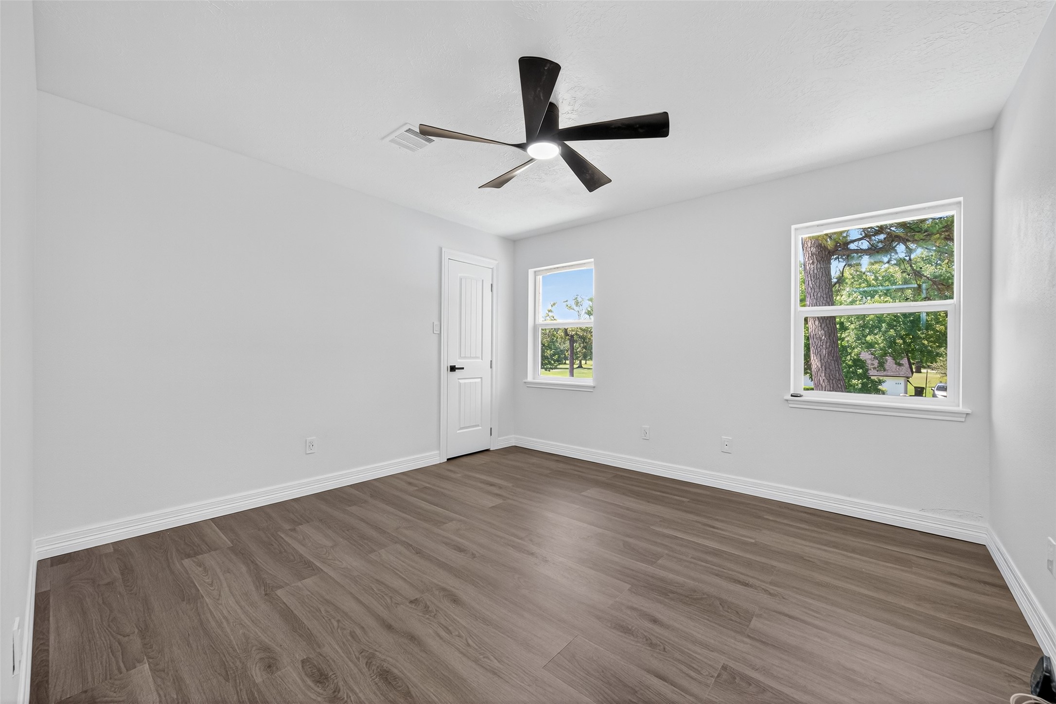 559 Hampton Road Conroe, TX 77302 - Photo 36 of 49 Bedroom 3