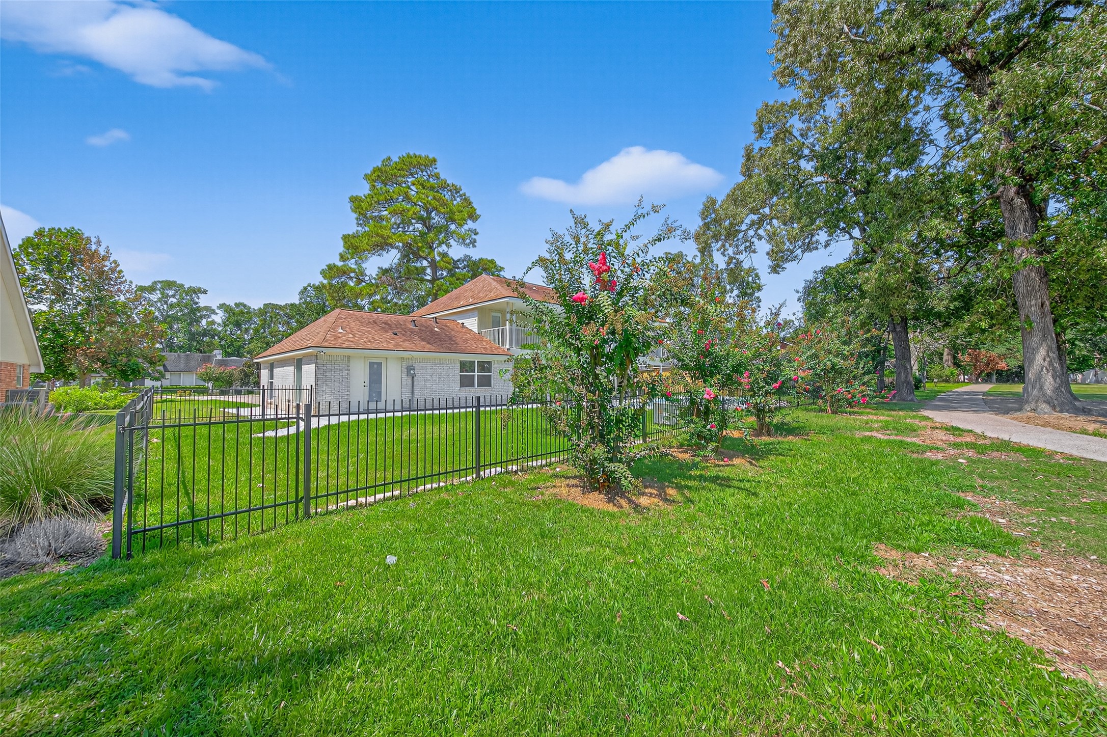 559 Hampton Road Conroe, TX 77302 - Photo 43 of 49