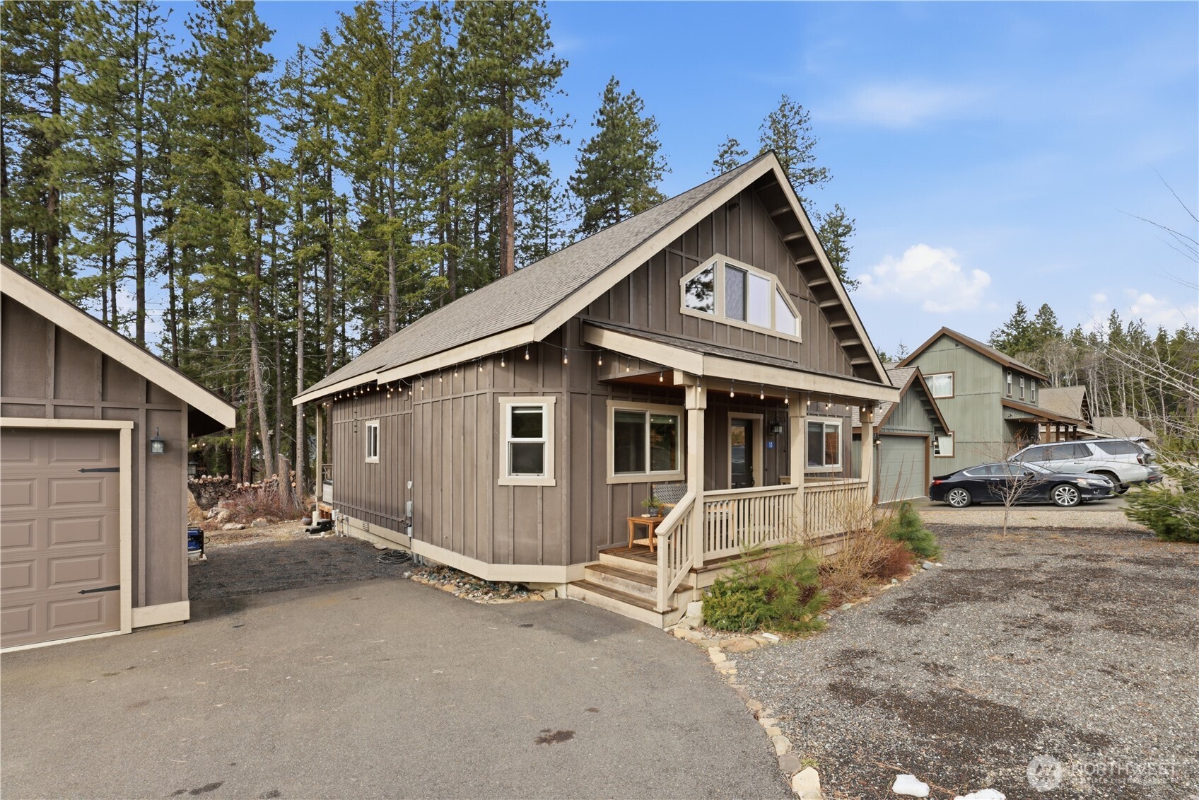 90 Rockberry Loop Ronald, WA 98940 - Photo 2 of 40 a front view of a house with a yard