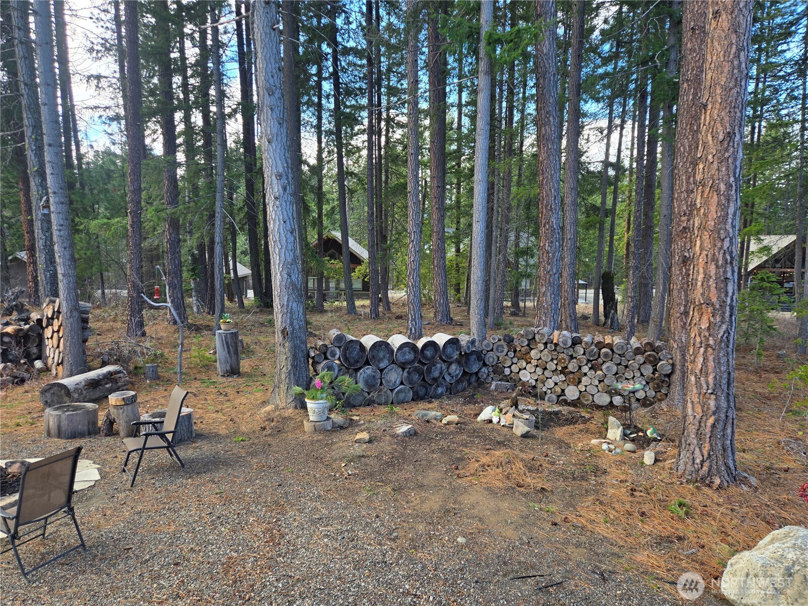 90 Rockberry Loop Ronald, WA 98940 - Photo 26 of 40 a view of a bench in the backyard