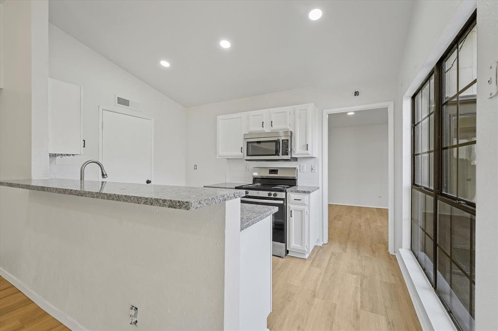 4461 Chapman Street The Colony, TX 75056 - Photo 13 of 31