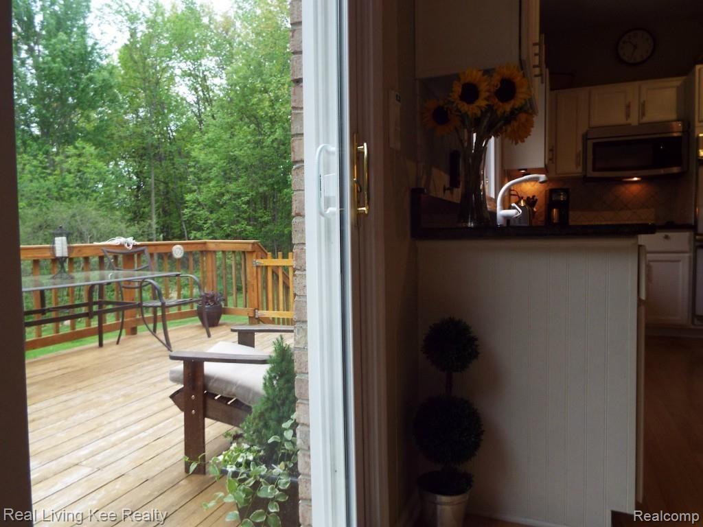 3379 Roseglade Rochester, MI 48306 - Photo 23 of 68 DSCF3818.jpg
