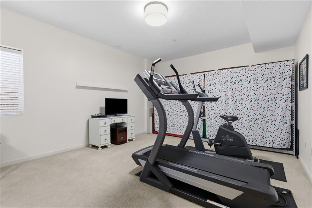 44 Coolidge Drive McKees Rocks, PA 15136 - Photo 31 of 36