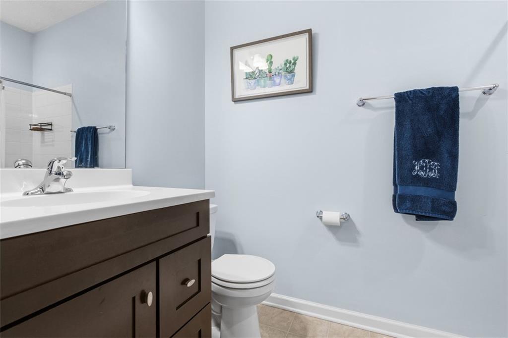44 Coolidge Drive McKees Rocks, PA 15136 - Photo 32 of 36 a bathroom with a sink toilet and mirror