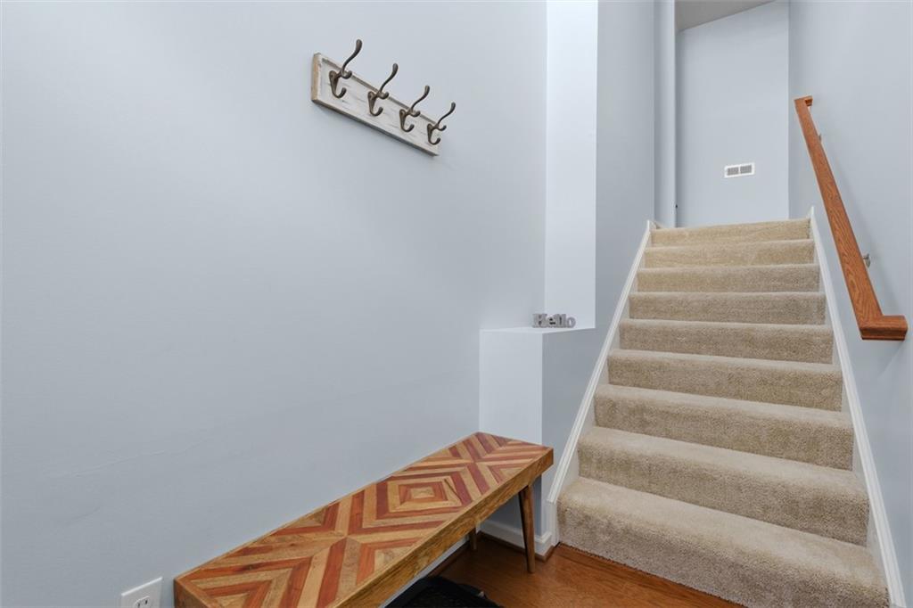 44 Coolidge Drive McKees Rocks, PA 15136 - Photo 8 of 36