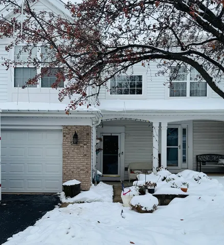 $2,750 | 2745 Borkshire Lane, Unit 2745, Aurora, IL 60502