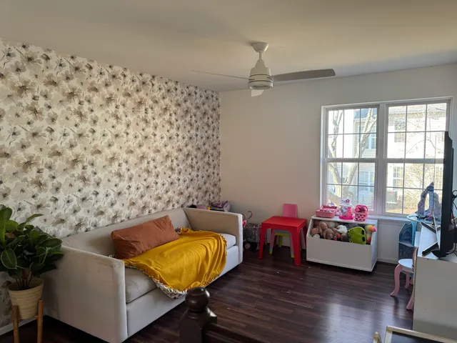 $2,750 | 2745 Borkshire Lane, Unit 2745, Aurora, IL 60502