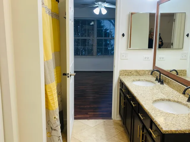 $2,750 | 2745 Borkshire Lane, Unit 2745, Aurora, IL 60502