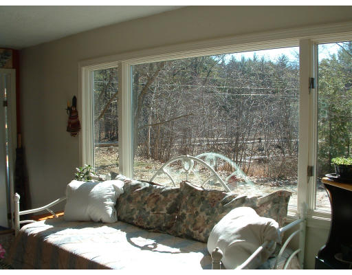 431 Townsend Harbor Road Lunenburg, MA 01462 - Photo 5 of 8 Gallery Image 5