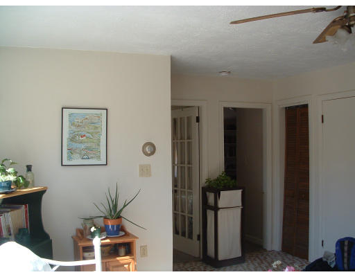431 Townsend Harbor Road Lunenburg, MA 01462 - Photo 8 of 8 Gallery Image 8