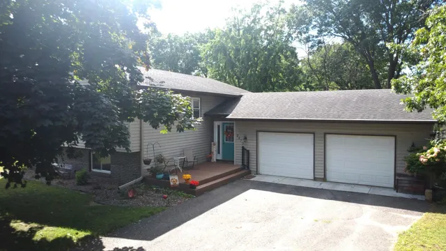 $359,900 | 2870 Wayland Court, Eau Claire, WI 54703