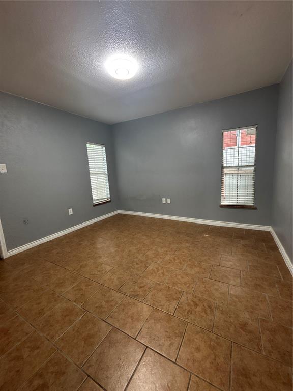 2218 Rockefeller Boulevard Dallas, TX 75203 - Photo 7 of 11
