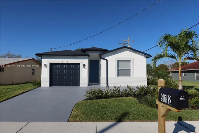 $445,000 | 912 West 10th Street, Riviera Beach, FL 33404