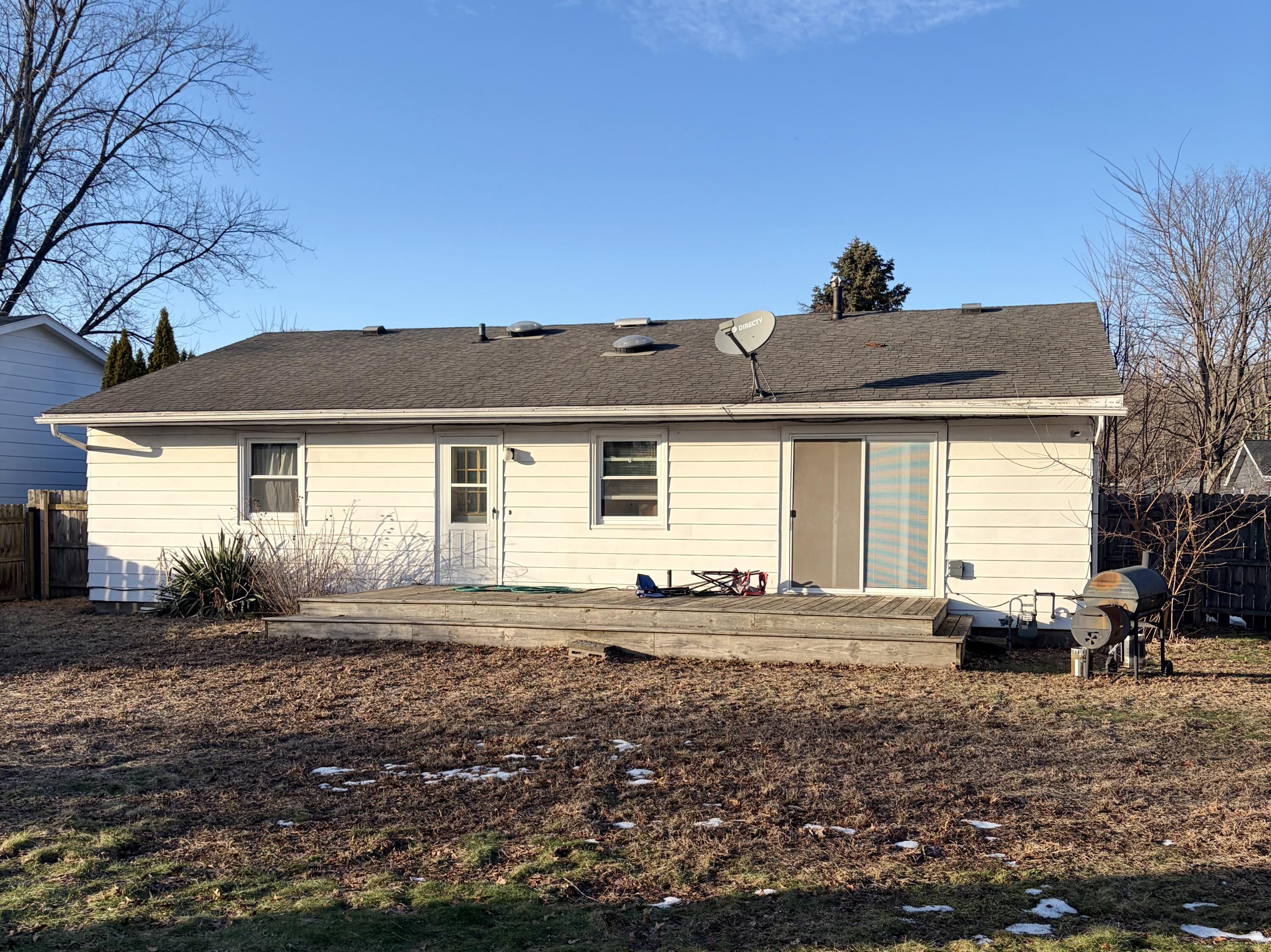 409 Holly Road Michigan City, IN 46360 - Photo 20 of 20 3000x2247