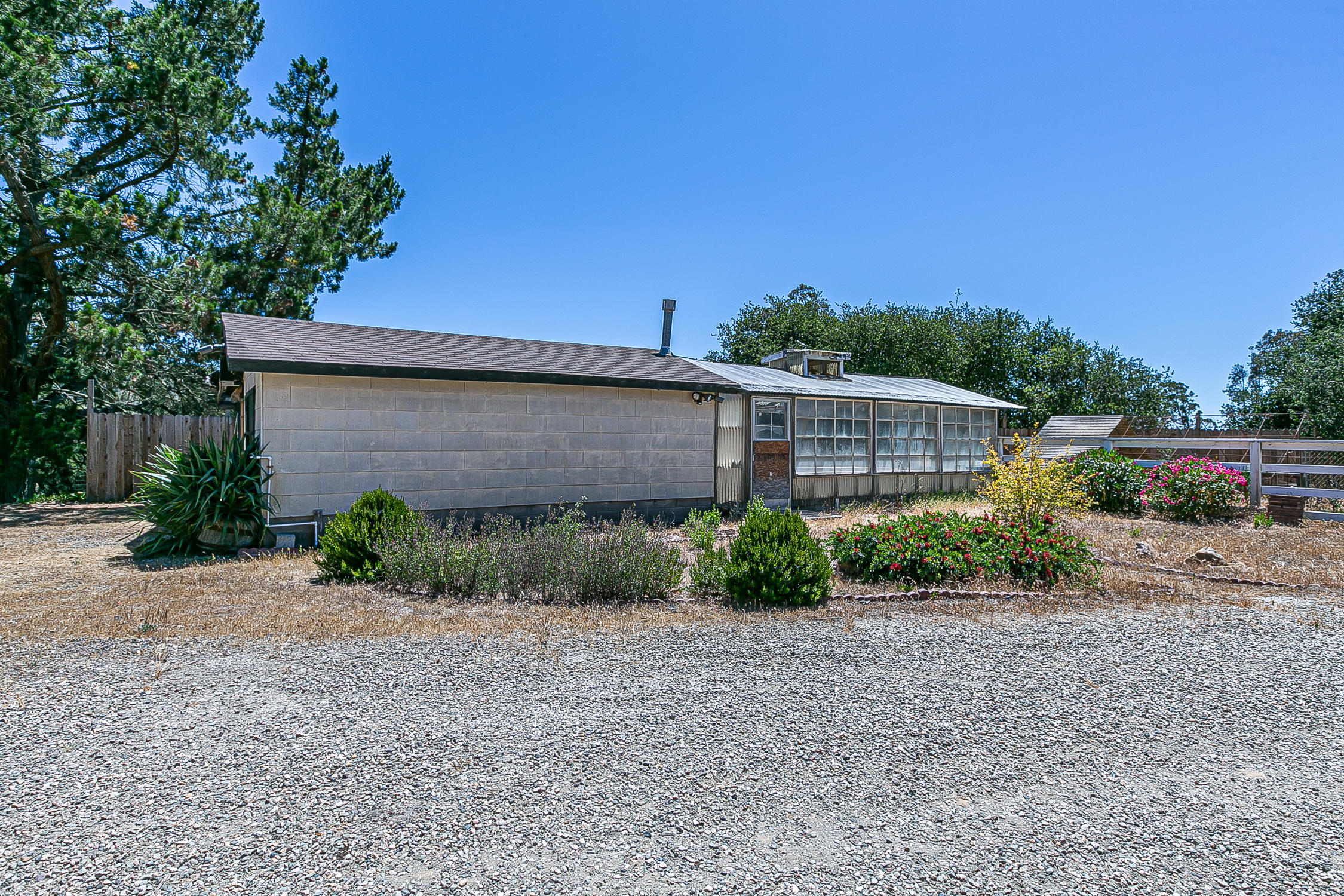 5375 Campbell Road Lompoc, CA 93436 - Photo 41 of 48 a view of a backyard