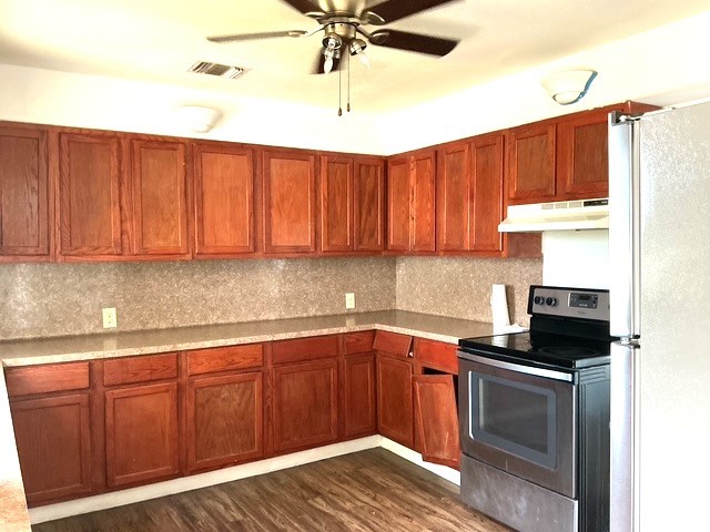 145 Churchill Road Woodsboro, TX 78393 - Photo 13 of 23 Kitchen