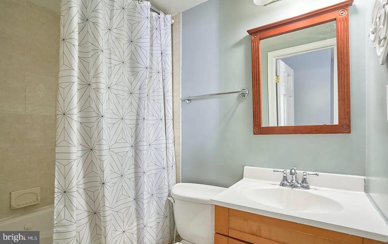 500 Florida Avenue Northwest, Unit 1 Washington, DC 20001 - Photo 12 of 20 a bathroom with a sink and a mirror