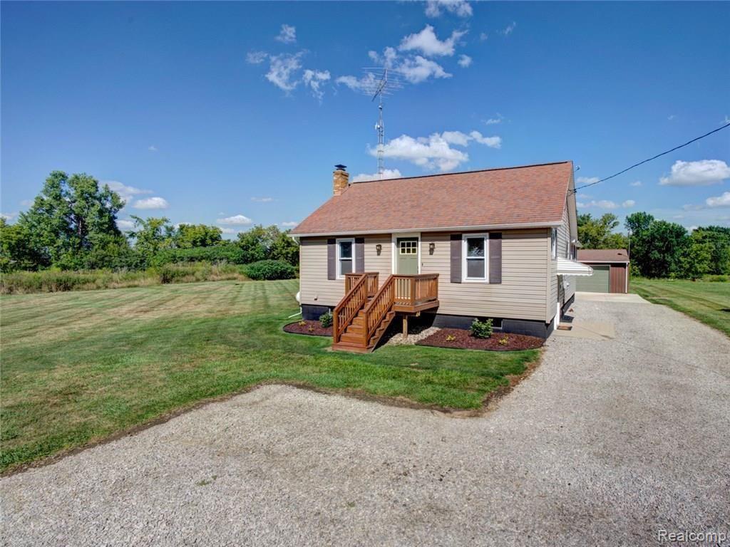 6745 South New Lothrop Road Durand, MI 48429 - Photo 1 of 15 DSC06950_1_2_3_4.jpg
