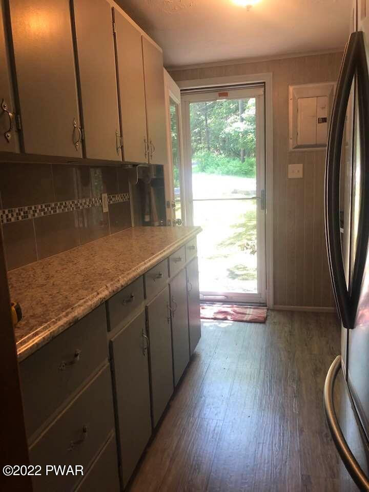 102 Tower Road Dingmans Ferry, PA 18328 - Photo 4 of 22
