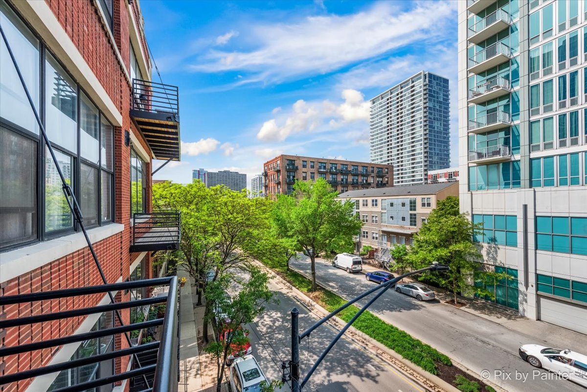 1601 South Indiana Avenue, Unit 306 Chicago, IL 60616 - Photo 19 of 25 a picture of street view