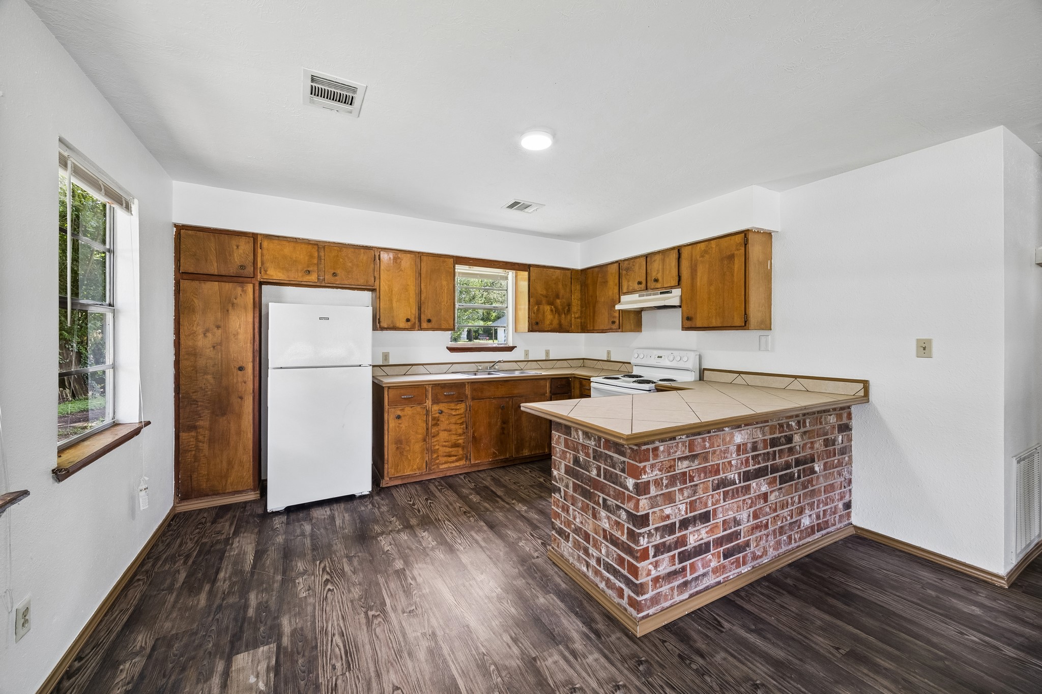 25452 Ipes Road Splendora, TX 77372 - Photo 2 of 24