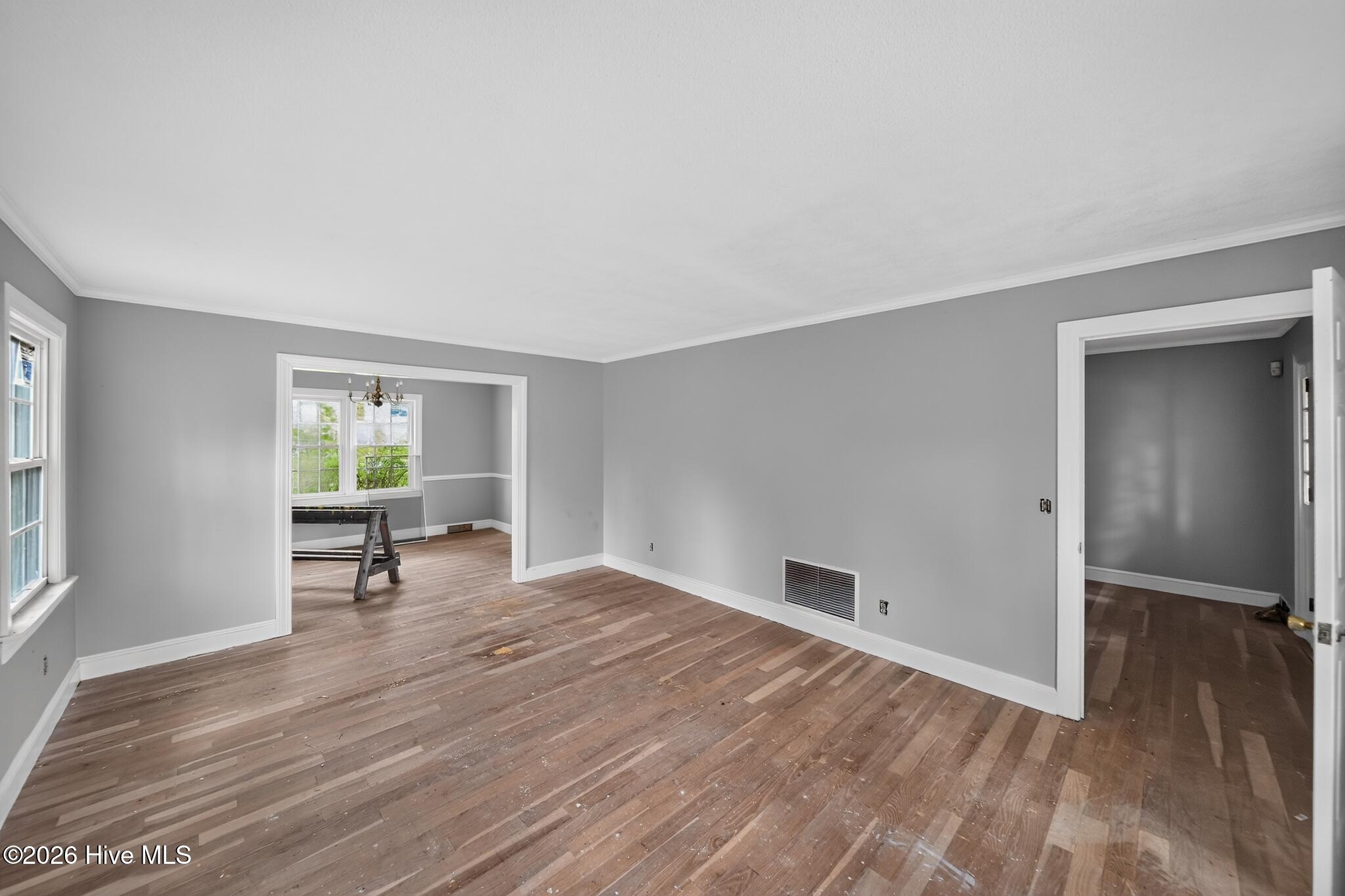 1201 Woodberry Road Kinston, NC 28501 - Photo 6 of 31 08_1201_Woodberry_Rd-Living_room-0956