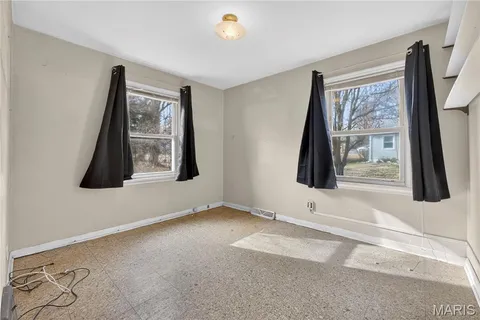 $100,000 | 9844 Mecca Lane, Breckenridge Hills, MO 63074